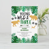 Young Wild & Three Dinosaur 3rd Birthday Invitatio Kaart (Staand voorkant)