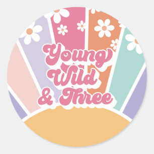 Young Wild Three Retro Sunshine Rainbow Daisy Ronde Sticker