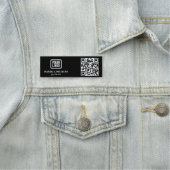 Your Logo Here Simple Modern Minimal Black QR Code Naamplaatje (In situ)