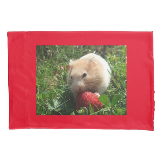 Yummy Strawberry Hammie Kussensloop (Voorkant)