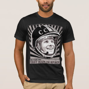 Yuri GagarЮ in р г, и Г T-shirt