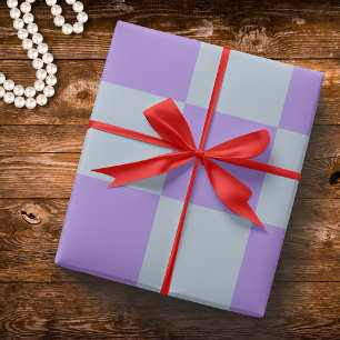 Zacht blauw en lavendel geruit cadeaupapier
