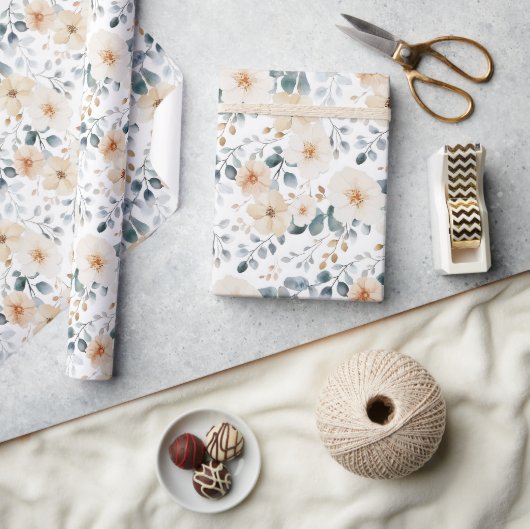 Zacht gedempte aardetinten bloemenbruiloft Waterve Cadeaupapier (Crafts)