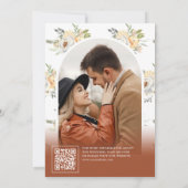 Zachte aardse perzik bloementerracotta bruiloft save the date (Achterkant)