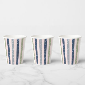 Zachte babykleuren papieren bekers