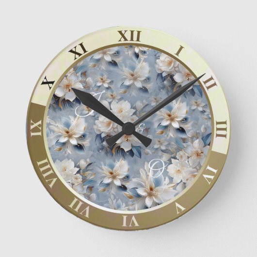 Zachte blauwe, witte en gouden bloemen op zijde ronde klok (Voorkant)