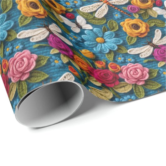 Zachte gehaakte look bloemen en libellen cadeaupapier (Rol Hoek)