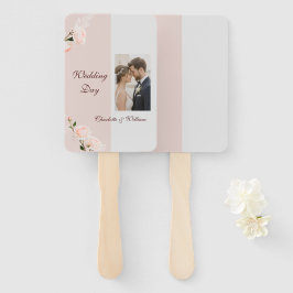 Zachte paarse en grijze effecten met bloemen handwaaier