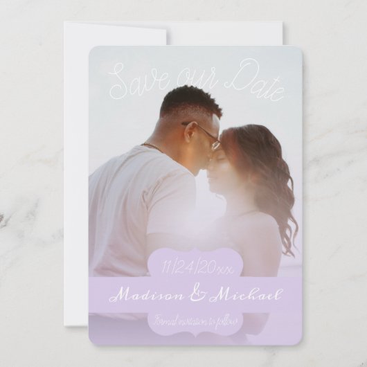 Zachte Paarse foto bespaart de datum aankondiging (Voorkant)