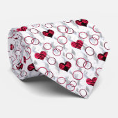Zachte rode zwarte harten stropdas (Opgerold)