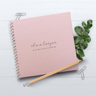 Zachte roze letters voor mijn handse geheugenpenne notitieboek