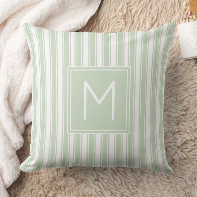 Zachte Sage Groen en Wit Ticking Streep Monogram Kussen (Deken)