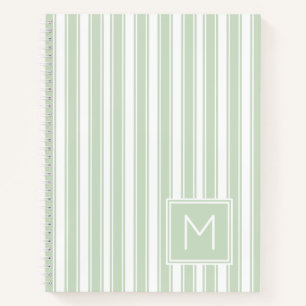 Zachte Sage Groen en Wit Ticking Streep Monogram Notitieboek