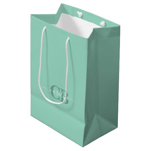 Zachte Turquoise Monogram Gift Bag Medium Cadeauzakje (Voorkant Gekanteld)