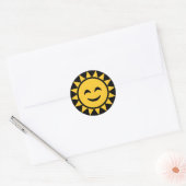 Zachte zon ronde sticker (Envelop)