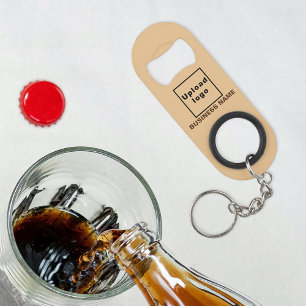 Zakelijk lichtbruin sleutelhanger en flesopener mini flessenopener