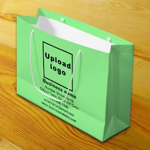 Zakelijk merk op licht groen groot formaat geschen cadeauzakje