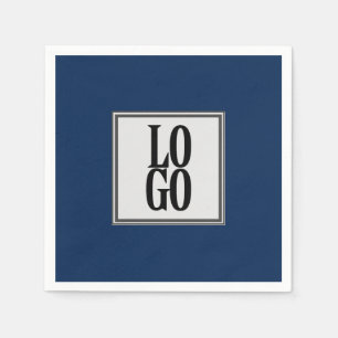 Zakelijk of bedrijfslogo op marineblauw servet