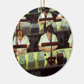  Zaken, de arbeiders van de Lijn van de Assemblage Keramisch Ornament (Links)