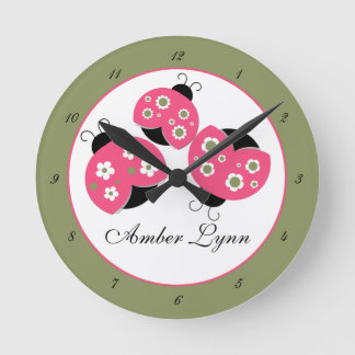 Zalm en groene Ladybugs Ronde Klok