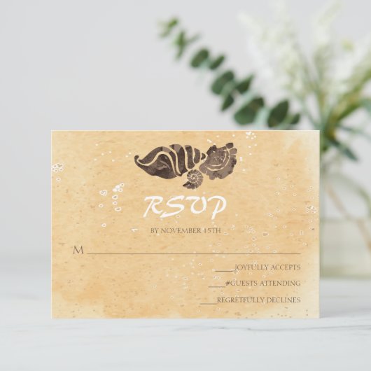 Zand- en zeeschelpen/strand bruiloft RSVP (Staand voorkant)