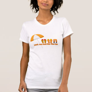 Zand, Zon en Slapflip Flop Plezier T-shirt