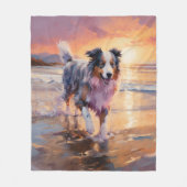 Zandige Australische Herder Hond op Strand Zonsond Fleece Deken (Voorkant)