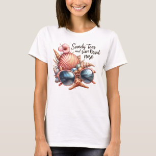 Zandige tenen en door de zon gekuste neuzen t-shirt