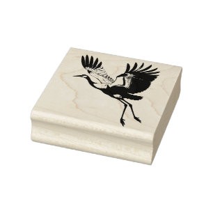 Zandkraanvogel in vlucht bij aankomst na zijn reis rubberstempel