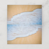 Zandstrand met schuimig Surf (Buitenkant ongevouwen)