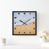 Zandstrand met schuimig Surf Vierkante Klok (Huis)