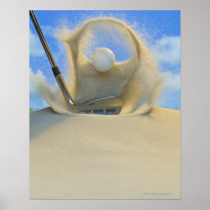 zandwig die een golfbal raakt uit een zand 2 poster