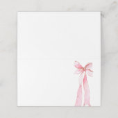 Ze bindt de knooptafel (Buitenkant ongevouwen)