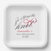 Ze bindt het Knot Bow Coquette Vrijgezellenfeest Papieren Bordje (Voorkant)