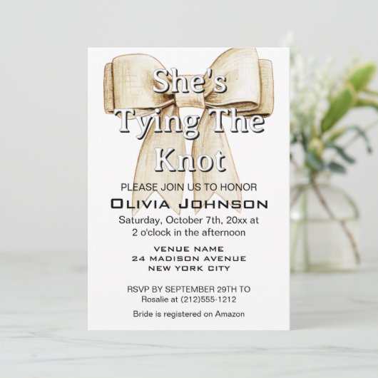 Ze bindt knoop linnen boog Vrijgezellenfeest Kaart (Staand voorkant)