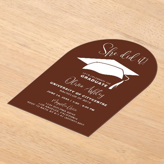 Ze deed het Bourgondisch Afstuderen Acryl Uitnodigingen (Laagn)