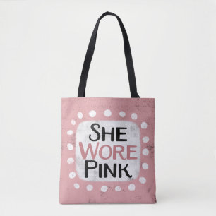 Ze droeg een roze Canvas tas