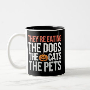 Ze Eten De Honden De Katten De Huisdieren Hallowee Tweekleurige Koffiemok