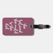 Ze geloofde dat ze het kon, dus ze citeerde, Paars Bagagelabel (Achterkant horizontaal)