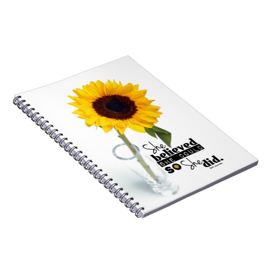 Ze geloofde dat ze het Spiral Journal (SUNFLOWER)  Notitieboek (Rechterzijde)