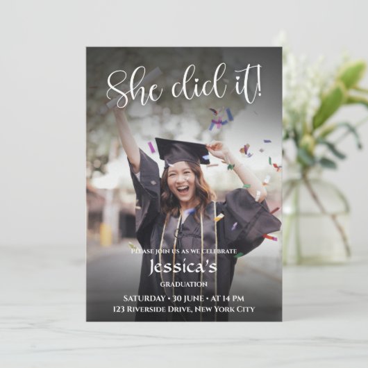 Ze heeft het gedaan! Black Gradient Photo-Afstuder Kaart (Staand voorkant)