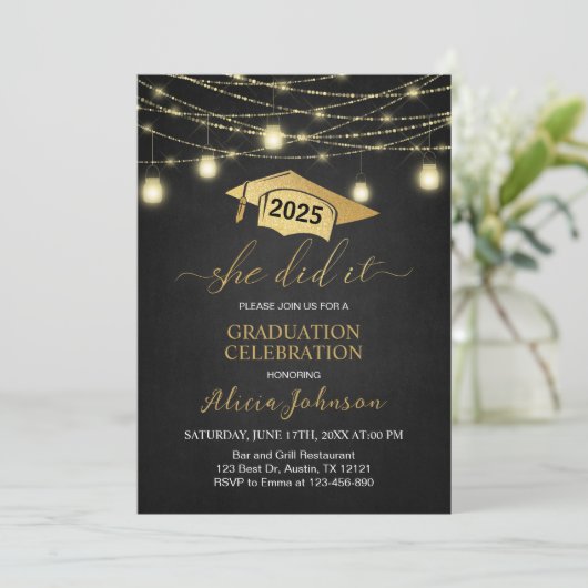 Ze heeft het gedaan! Elegant Zwart Goud Afstudeerf Kaart (Staand voorkant)