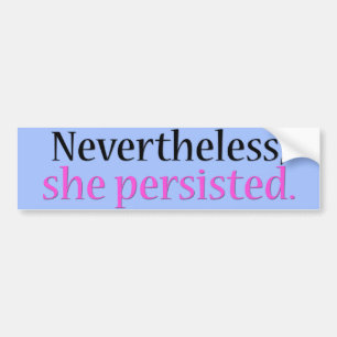 Ze hield de bumpersticker vast (blauw)