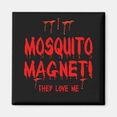 Ze houden van me, bloeddruppelende mug magneet (Voorkant)