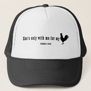 ZE IS ALLEEN BIJ MIJ VOOR MIJN C#CK - VROUW VAN DE TRUCKER PET