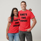 ZE IS DE BOSS. T-SHIRT (Unisex)