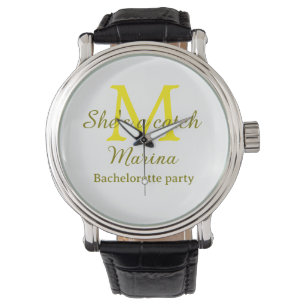 Ze is een vangst gele monogram vrijgezellenfeest n horloge