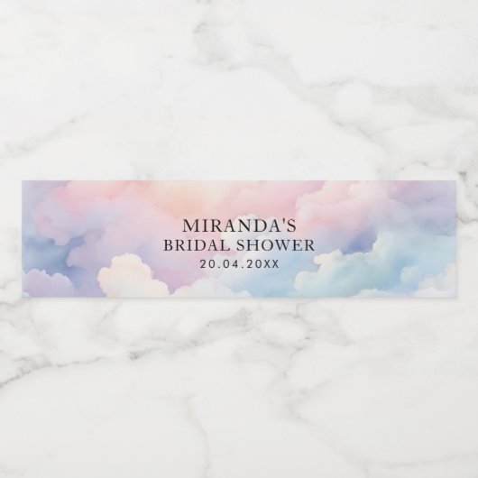 Ze is in de wolken Bruidsfeest Waterfles Etiket (Enkel label)