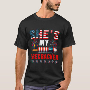 Ze is mijn Sparkler 4th of July vuurwerk liefhebbe T-shirt