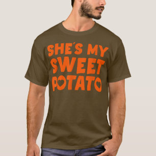 Ze is mijn zoete aardappel I Yam for Women Couples T-shirt